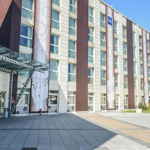 아이디어 밀라노 말펜사 에어포트 4* 카세 누오베