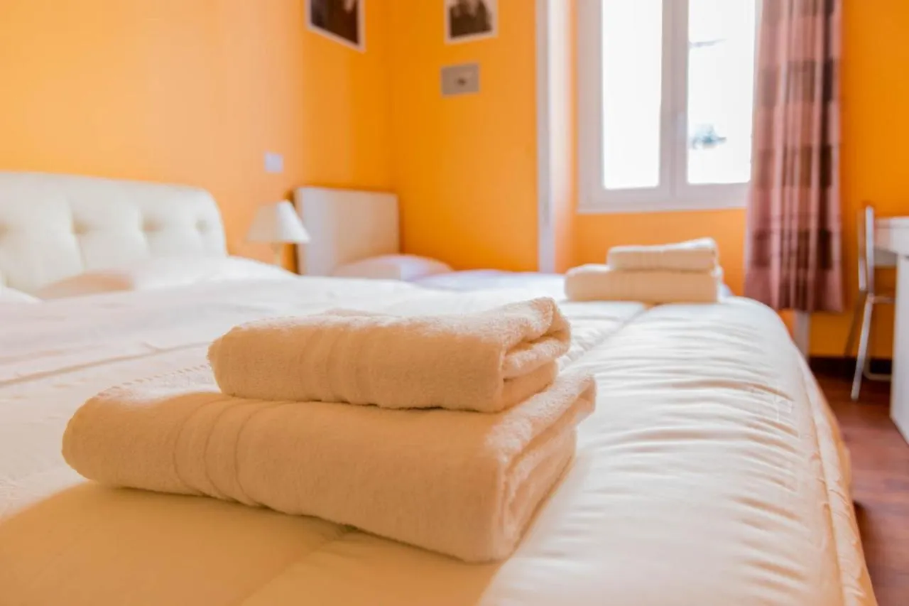 Flower Guesthouse Rom Pensionat