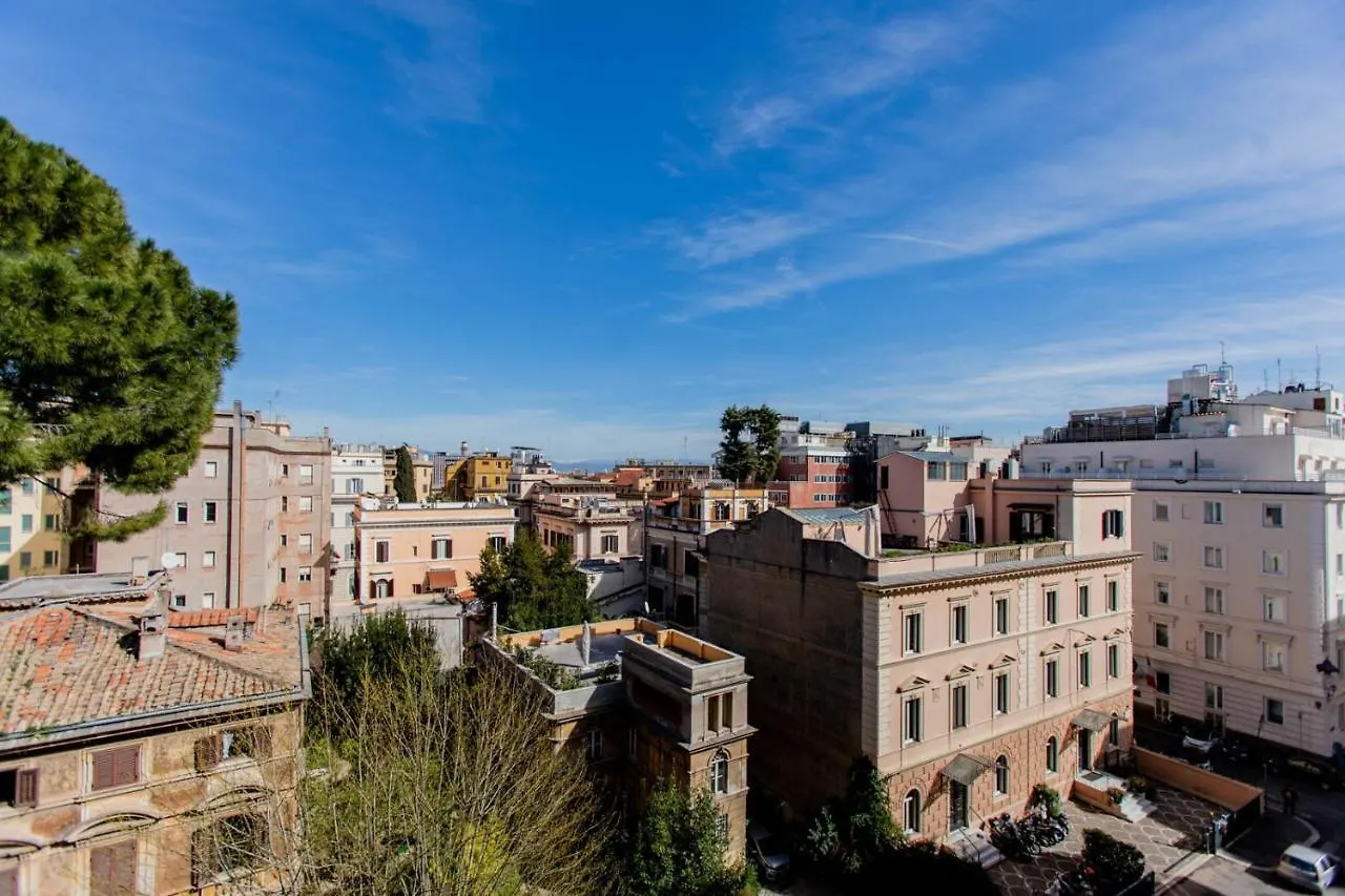 Flower Guesthouse Rom 3*,  Italien