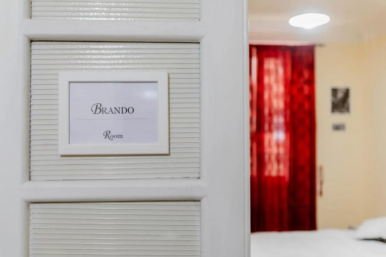 Pensionat Flower Guesthouse Rom
